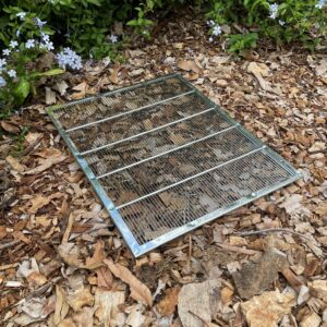 10 Frame Metal Queen Excluder – 510 x 410mm