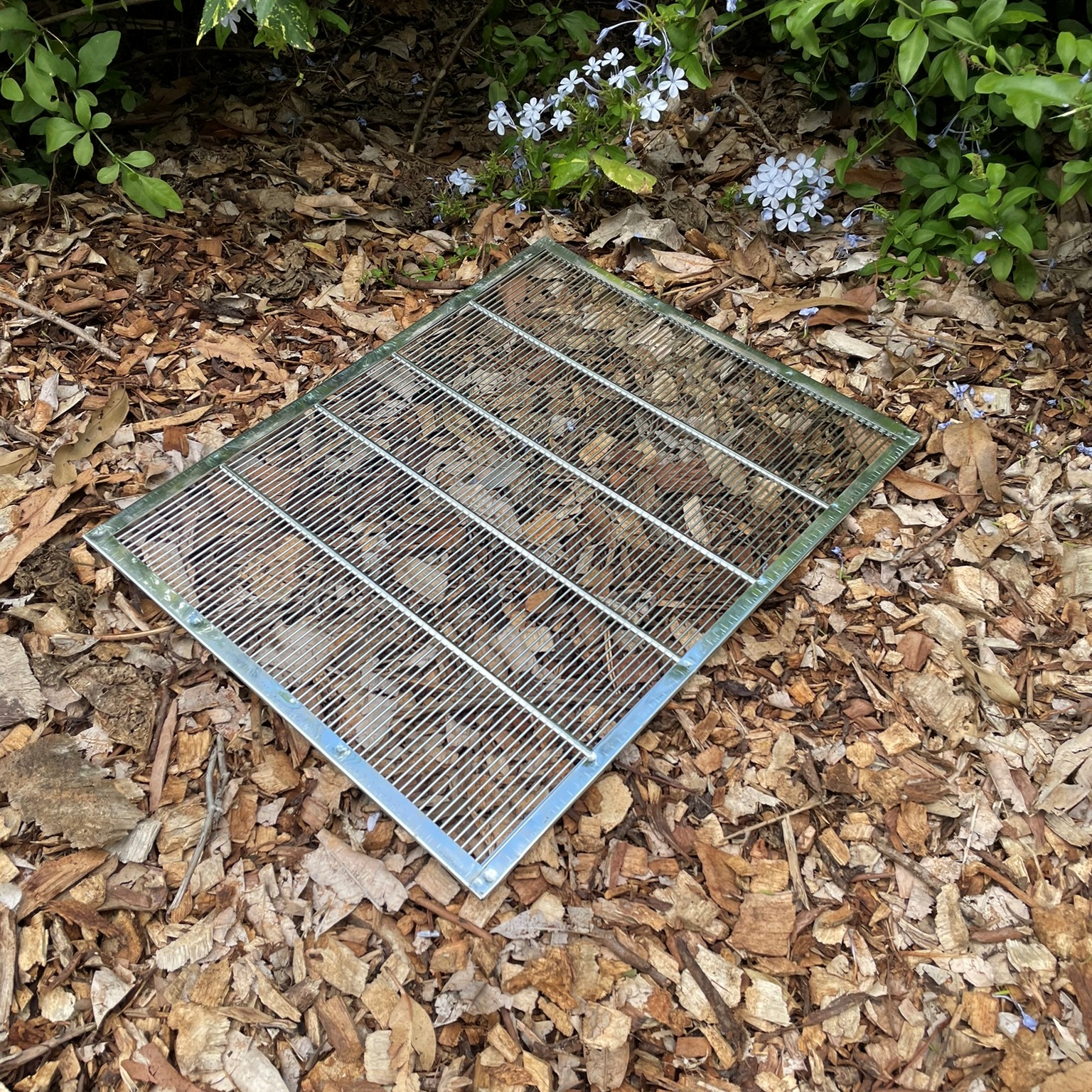 10 Frame Metal Queen Excluder – 510 x 410mm - Image 5